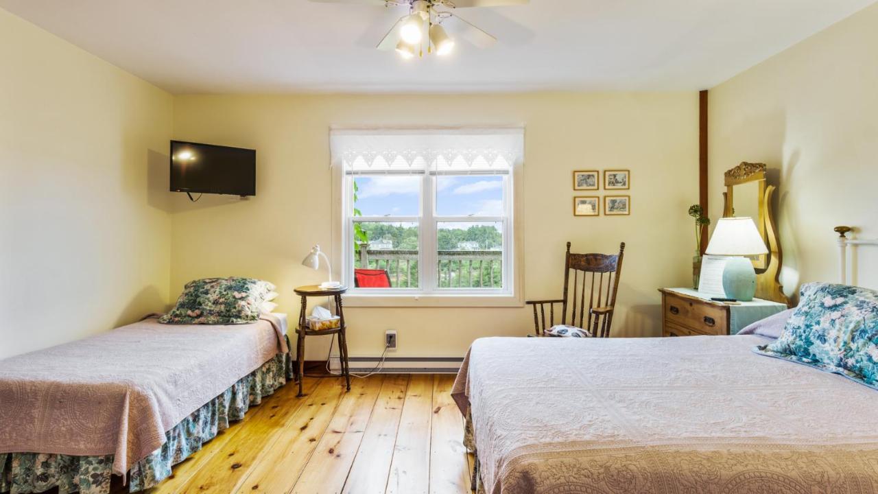 Bayview Pines Country Inn B&B Мехоун-Бей Екстер'єр фото