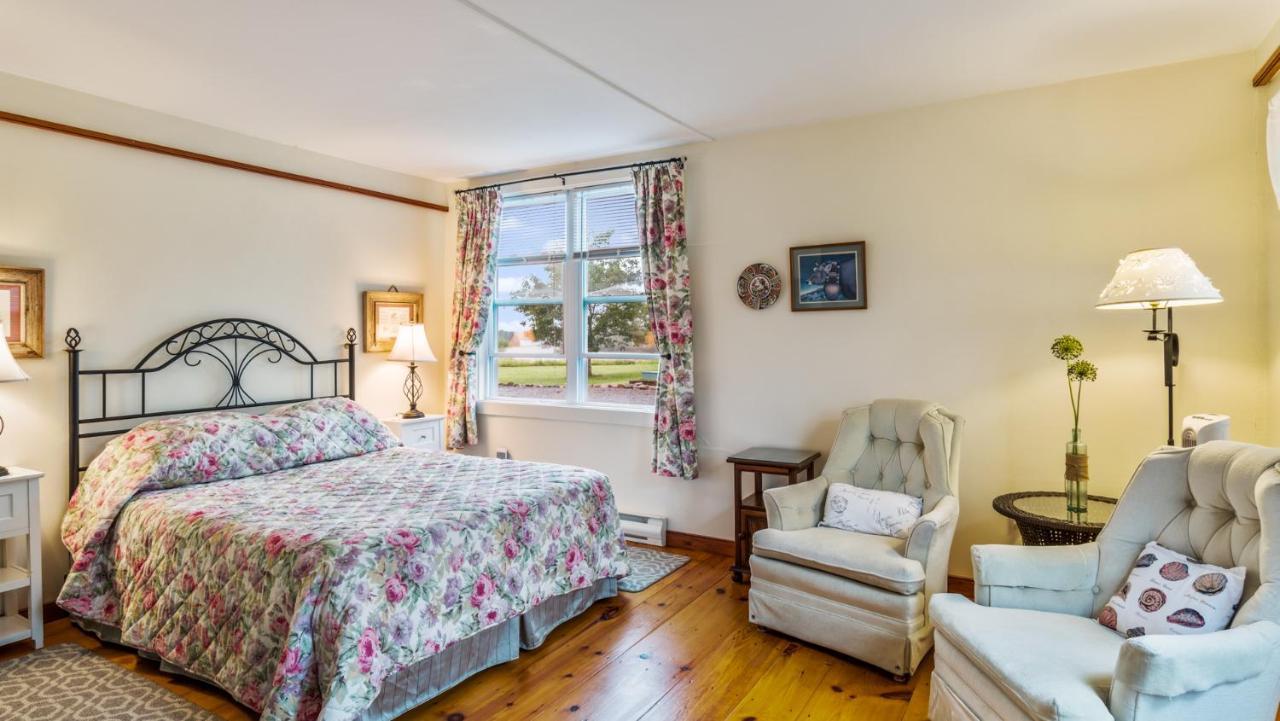Bayview Pines Country Inn B&B Мехоун-Бей Екстер'єр фото