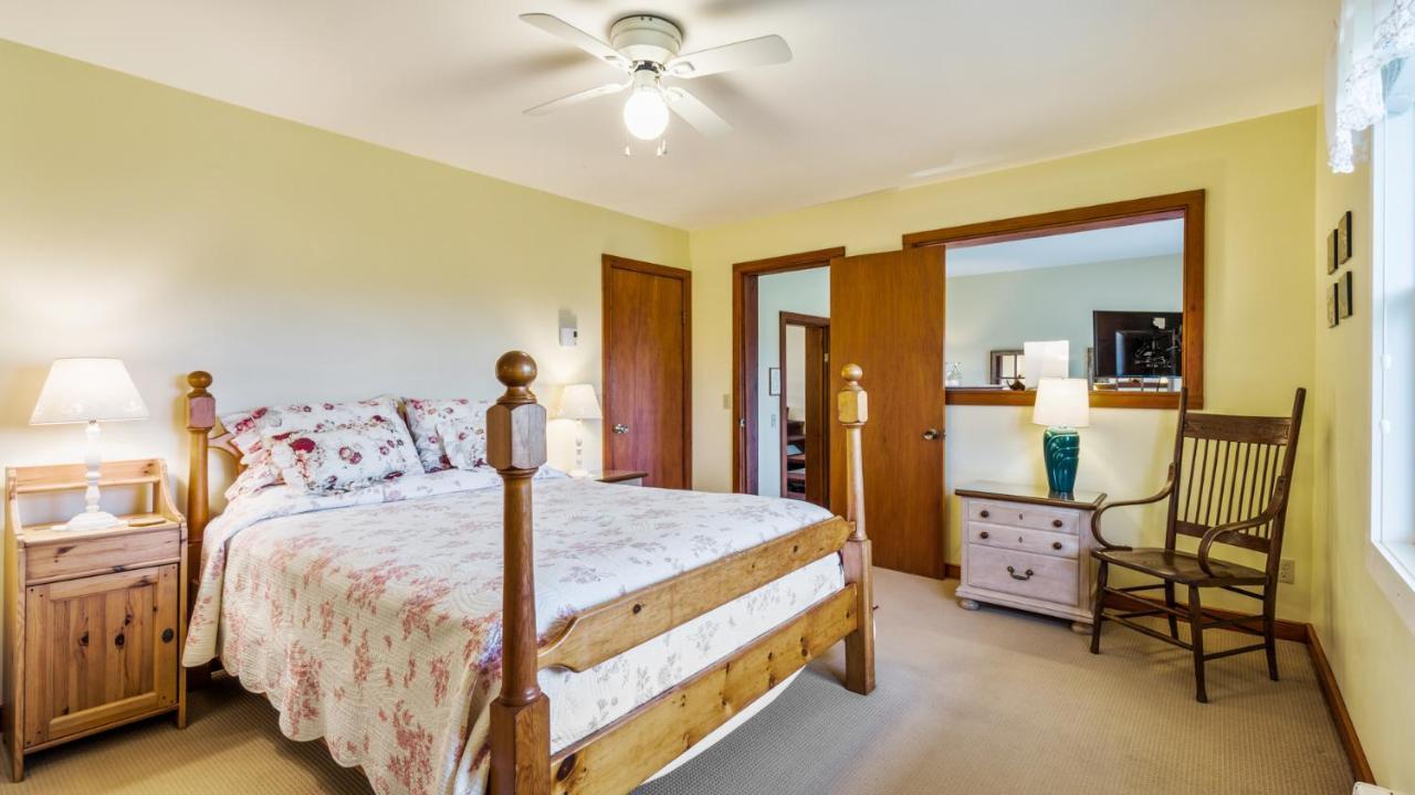 Bayview Pines Country Inn B&B Мехоун-Бей Екстер'єр фото