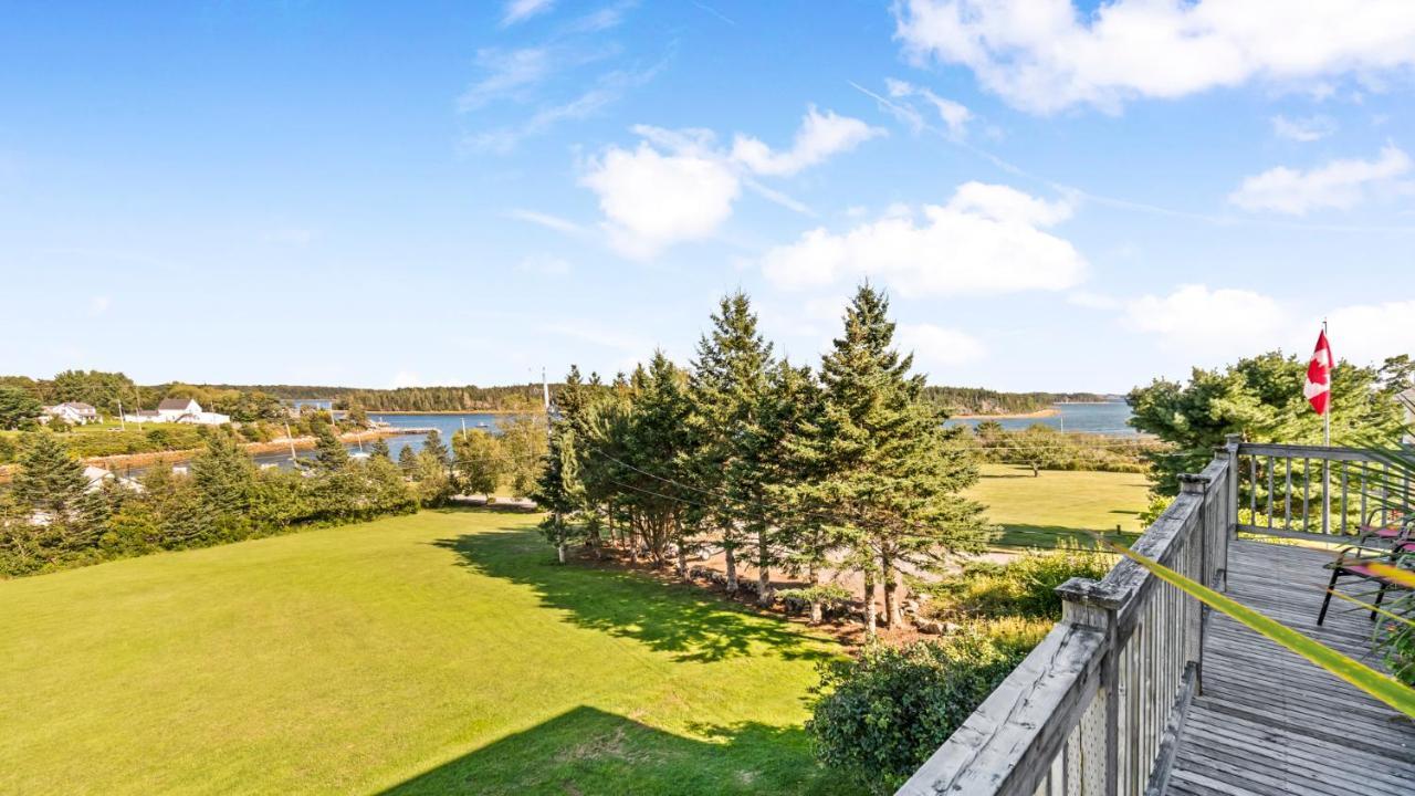 Bayview Pines Country Inn B&B Мехоун-Бей Екстер'єр фото